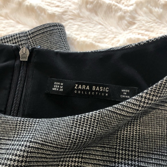 Zara Basics Ruched Slimming Long Sleeve Dress - Picture 4 of 4